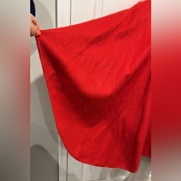 Alpaca Diana red button down poncho cape - Picture 4 of 6